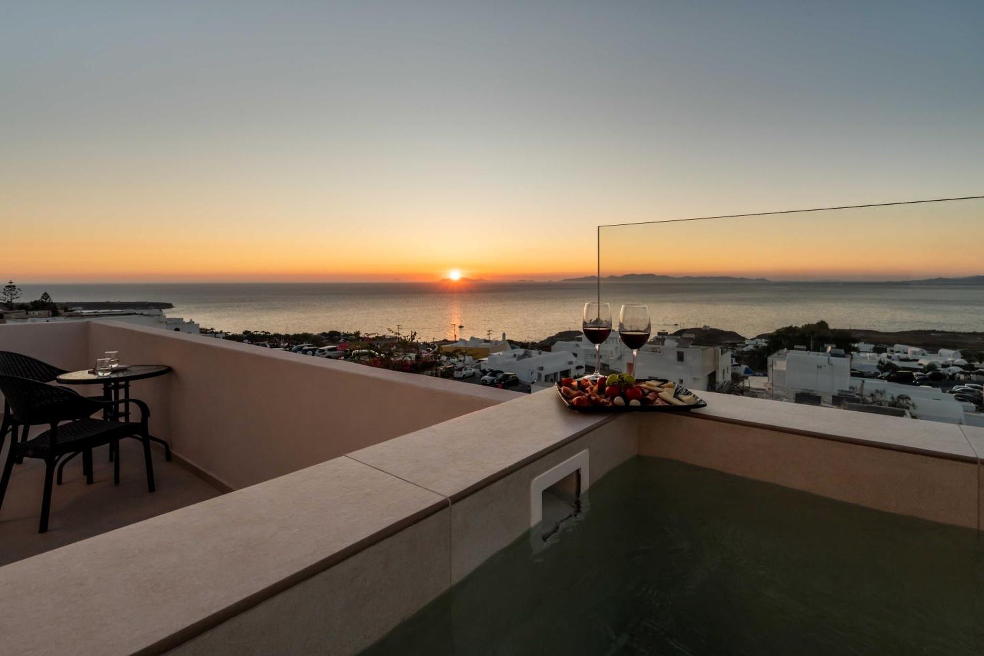 Oia Lia Apartment *